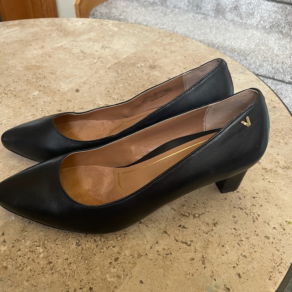 Women’s Vionic size 9